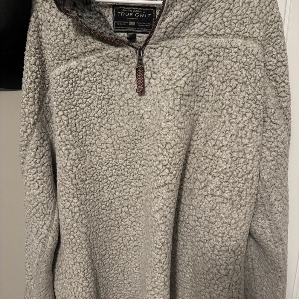 True Grit Light Gray Fleece Pullover